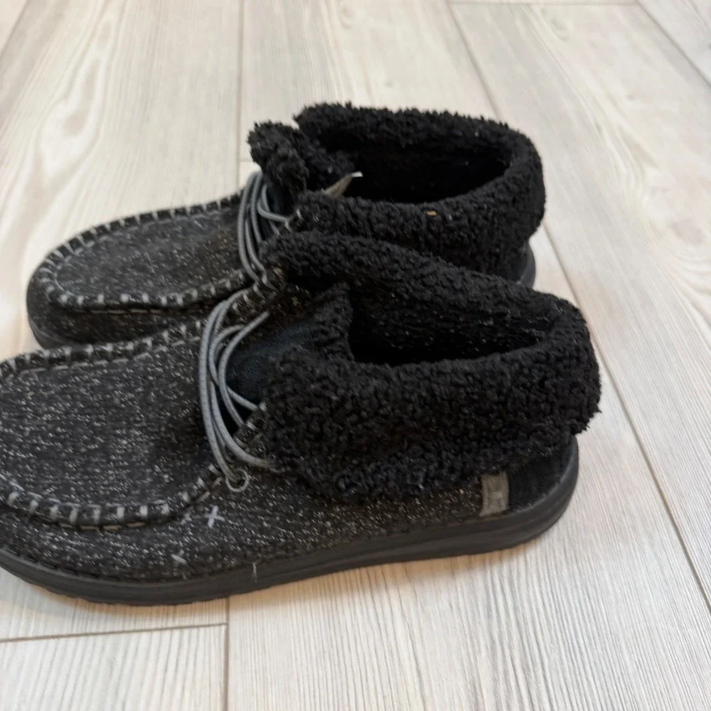 Hey Dude Wendy Fold Y Brushed Cozy Black Moccasins Loafers 42143-060 Youth J4